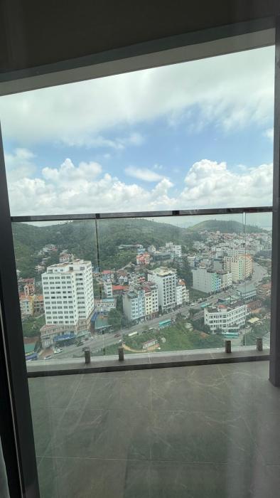 The Holiday Hạ Long