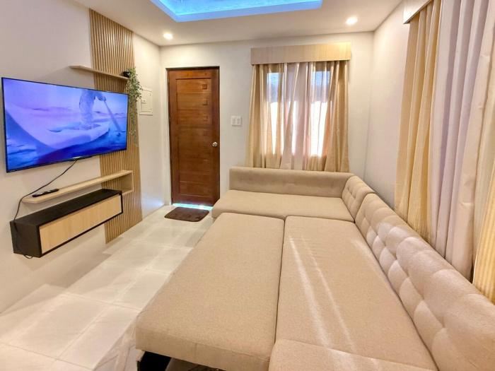 Infanta Suites Modern 2-Bedroom Unit in Infanta with Wide Parking