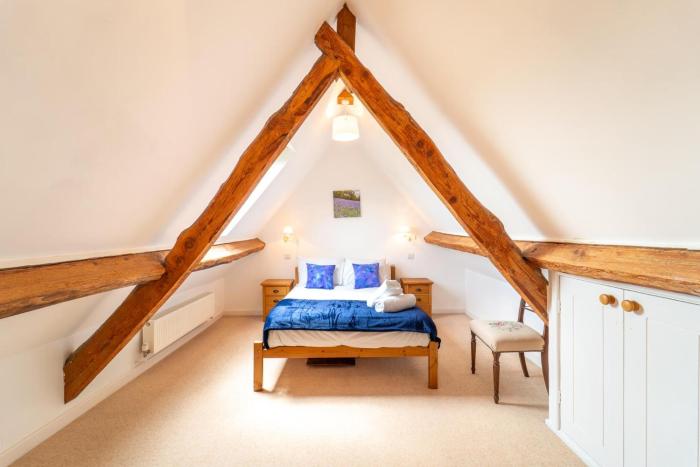Charming 3 Bed Home in Peaceful Rural Village - Pass the Keys