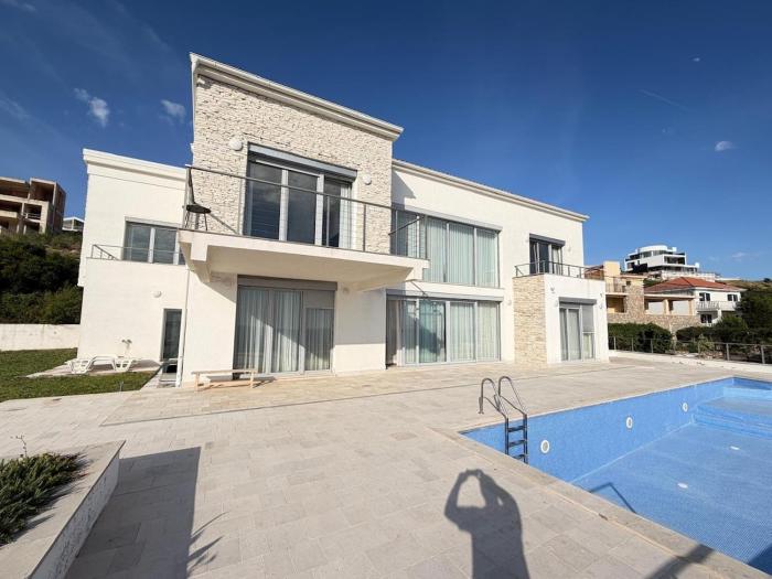 Villa Max