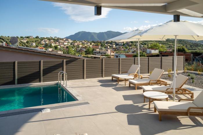 Kastro Hill Villas - Private pool villas close to Lefkada