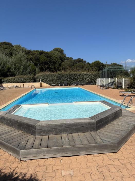 "A Punta Bianca" – Vue Mer & Piscine | by Efficios