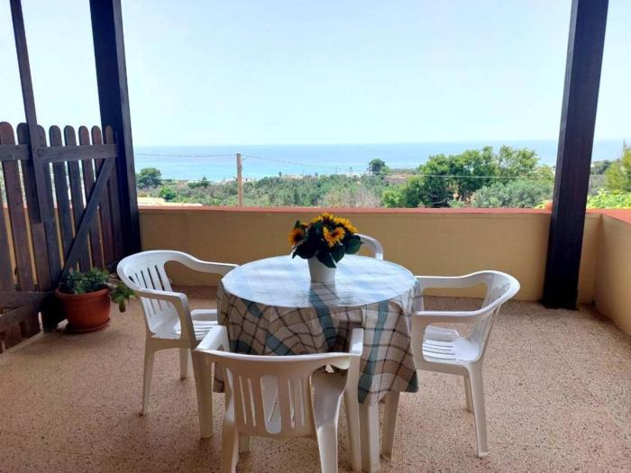 Bilocale con magnifica vista mare