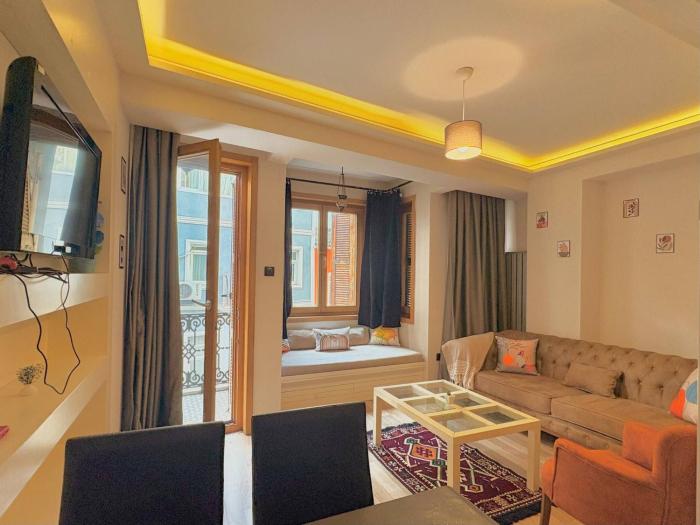Taksim Square1BR Suite 02