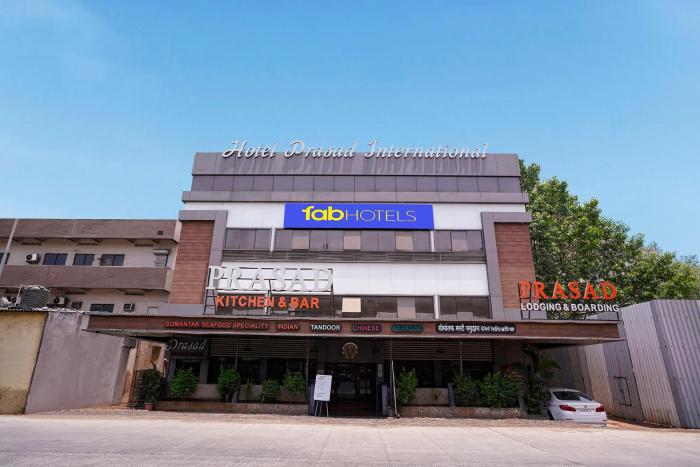 FabHotel Prasad International