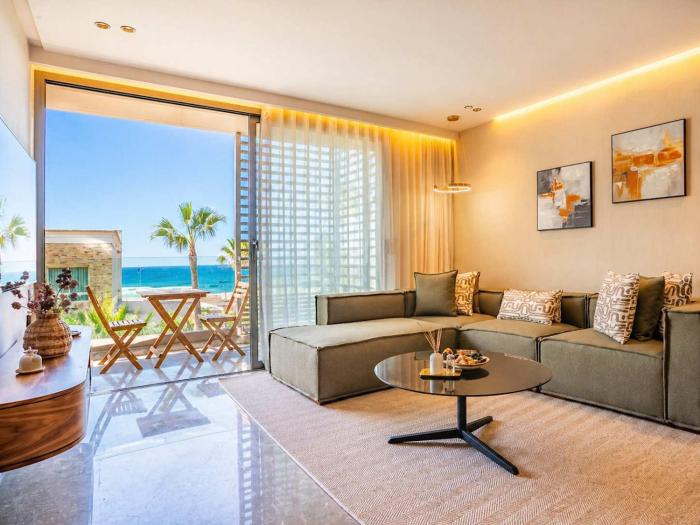 The Magic Place - Ocean Walk and Pool Access