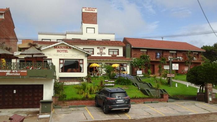 Hotel Mariska Dos Estrellas Superior