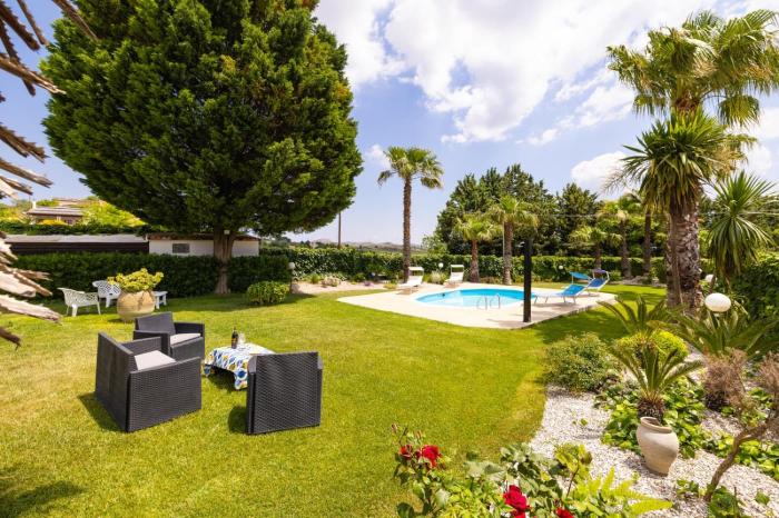 Villa Margiulù with Poo Wi-Fi BBQ Private parking