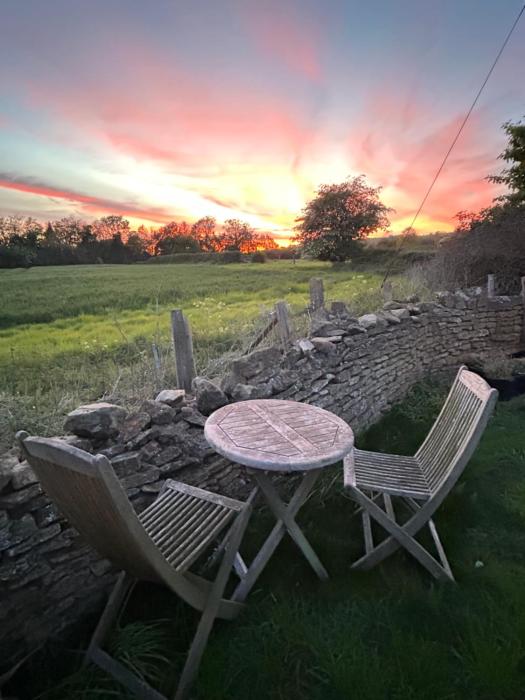 Sunset View - Luxury accommodation in the Cotswolds