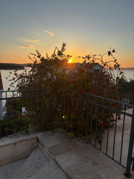 Sunset Villa