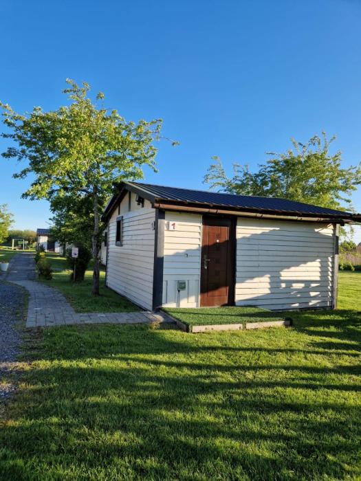 Vīnkalni Village kempings