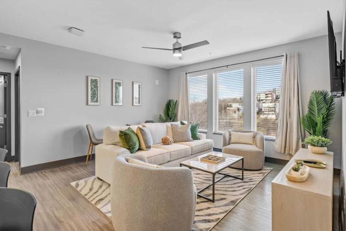 Modern 2BR Retreat Sylvan Park Near Broadway