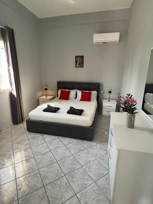 Zeus Guest House