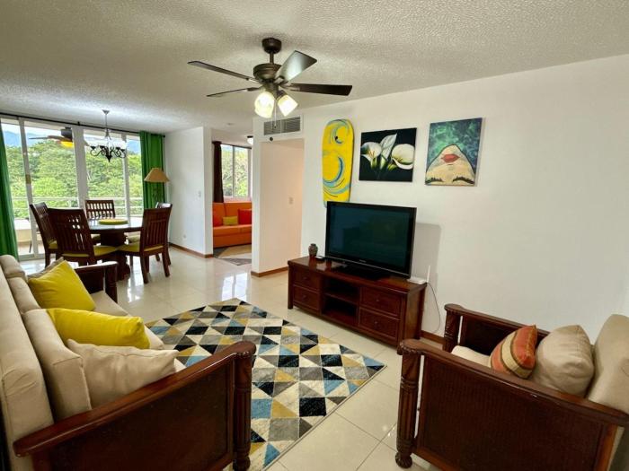Condo near the Beach in Costa Linda, Jaco
