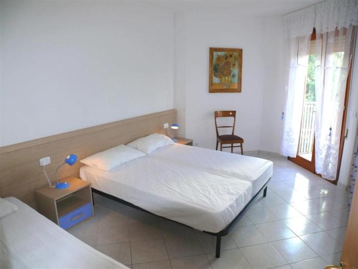 Comfortable stay 80m from the beach