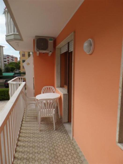 Cozy flat just 100 m from the golden beach