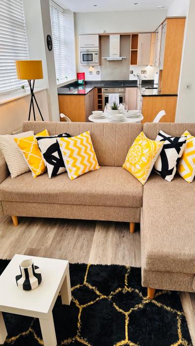 Brighton City Centre 1-Bed Sleeps 3 - Short & Extended Stay- by Nestora Stays Ltd