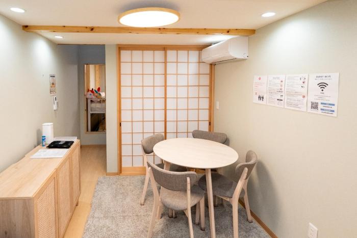 MAKI residence新世界 綺麗な和レトロ長屋45平米最大6名 Near Tower Namba USJ