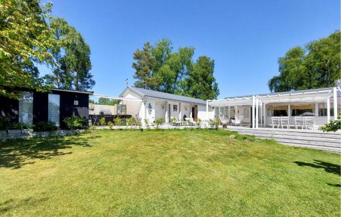 4 Bedroom Amazing Home In Haverdal