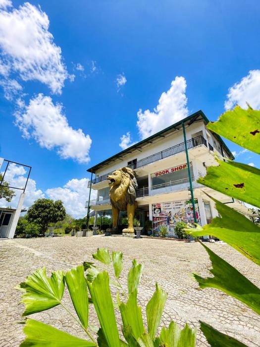 Yala Lakeview Resort - Lion Hotel
