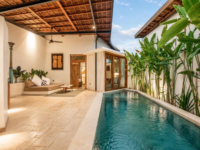 Beautiful 1-BR Villa with Pool, 800m Echo beach