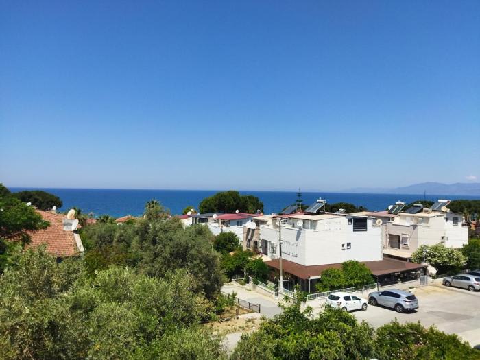 Luxury property with full sea views, only 100 meters from the sea