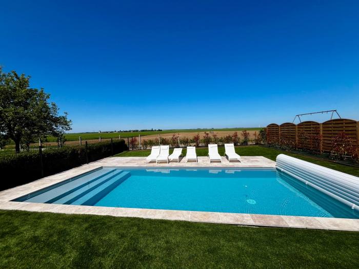 Grand gîte avec piscine chauffée & Sauna proche Loire & Chambord