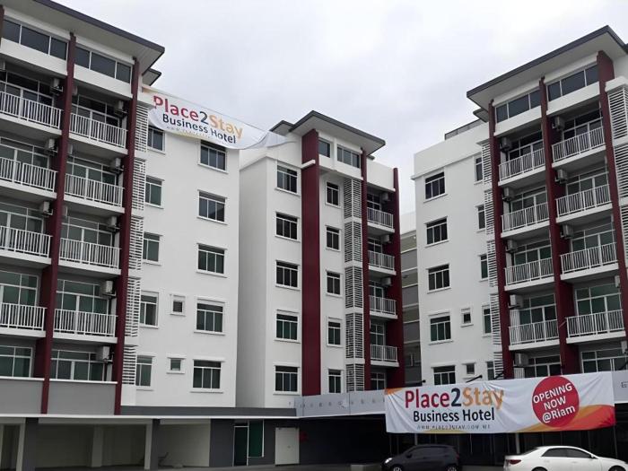Place2Stay Business Hotel @ Emart Riam