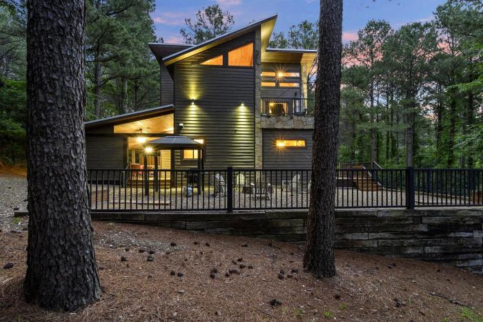 Modern Two-Story Cabin with Hot Tub, Game Loft & Fire Pit in Southeast Oklahoma