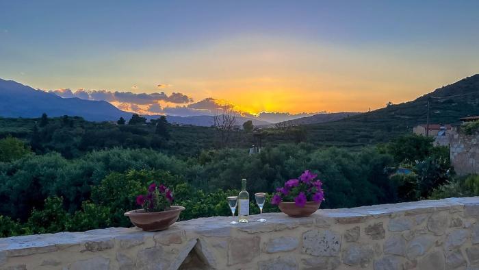 Antonys Pomegranate a Peaceful Village Retreat