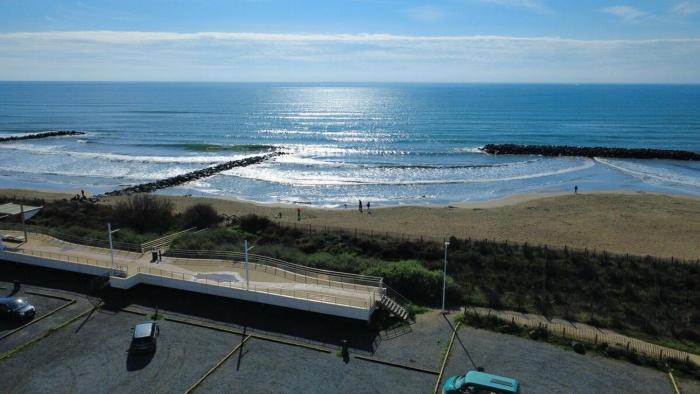 3 chambres vue mer piscine parking clim