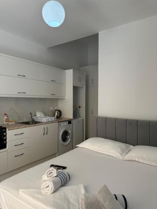 Adelas Saranda Central Apartment