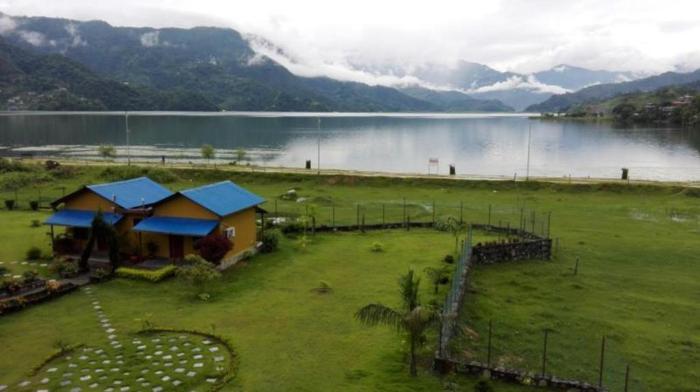 Hotel Lakefront