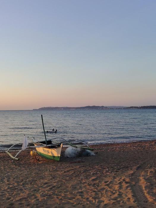 Hangout Beach Resort