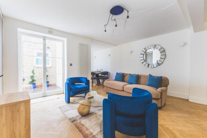 Modern Baker Street Flat with Patio