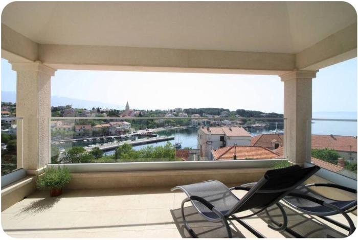 Wind Rose Apartments Sumartin