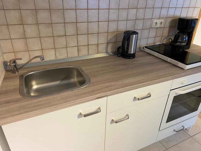 NEU EG Ferienwohnung bis 4 Personen im Naherholungs u Seengebiet