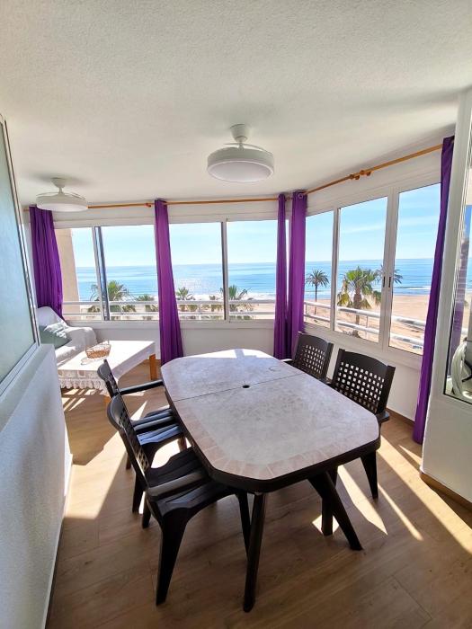 Primera línea de playa 3 habitaciones dobles