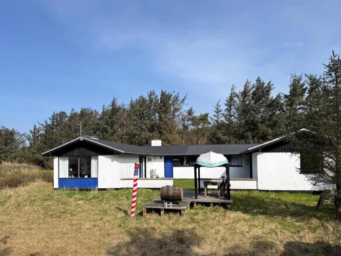 Summer House In Grønhøj Beach