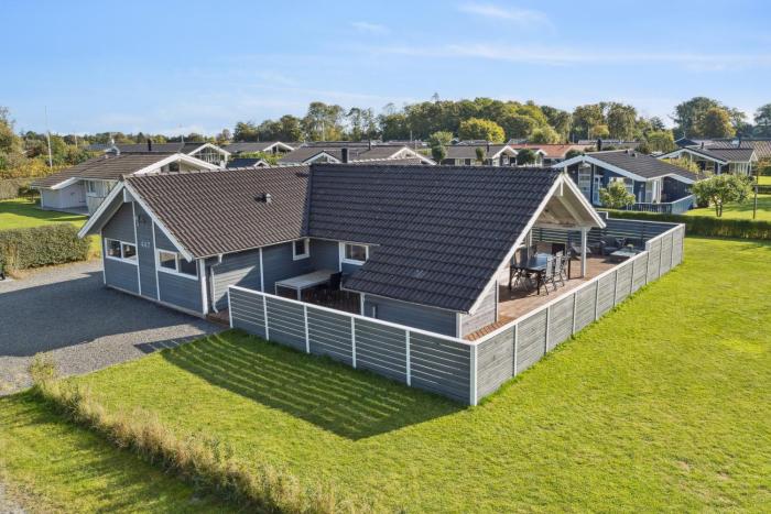 Dog-Friendly Cottage Near Beach And Nature