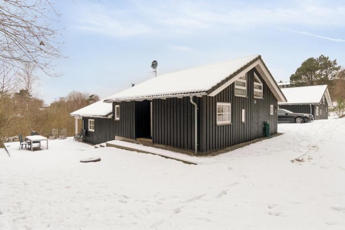 Holiday Home With Spa And Sauna Close To Nature