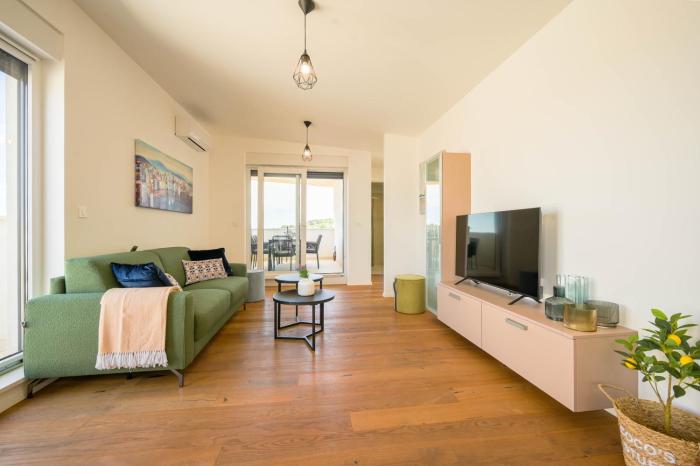 BLIK Sea view family apartment