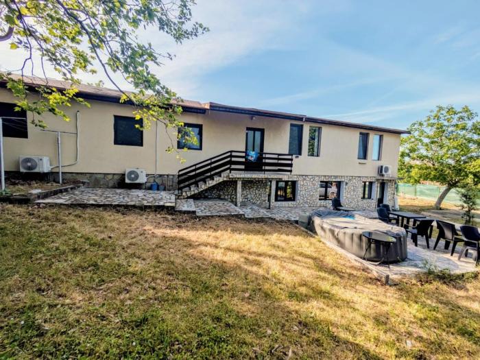 The Byala Escape, Private Villa with Bar & Hot Tub