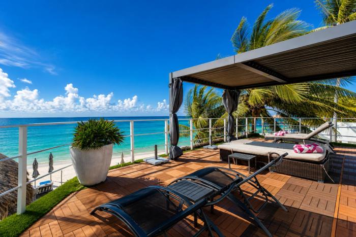 Luciana Hotel & Beach Club
