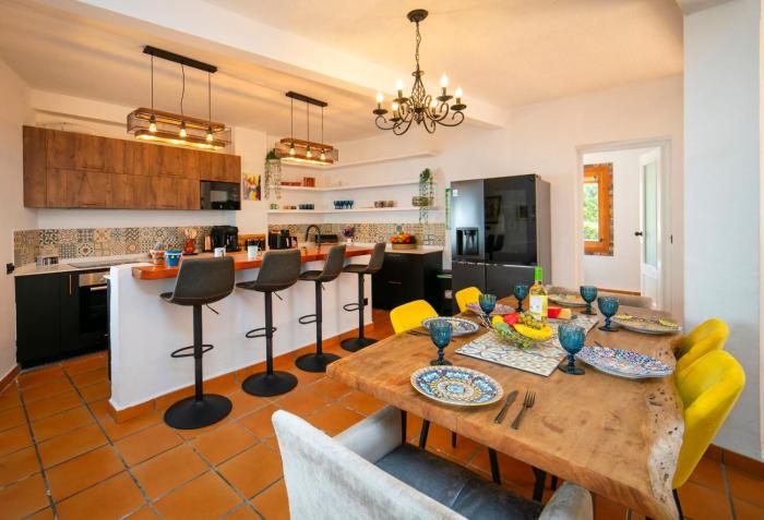 Altea Old Town Gem with Panoramic Sea Views and Garden