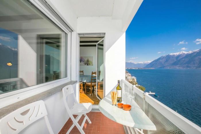 Lake view 2 bedroom in Porto Ronco - Happy Rentals