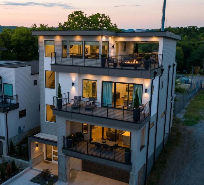 Modern Luxury Hot Tub Mini Golf Elevator Views