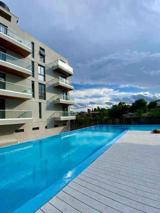 Lake Towers Suite