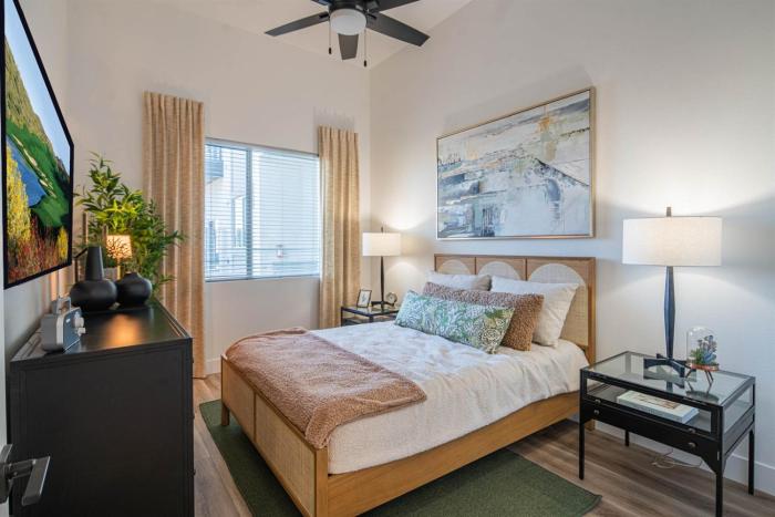 Golf & Sun Stay Rooftop Deck, Heated Pool Nearby