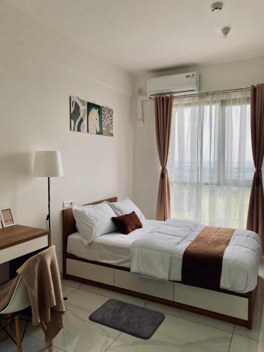 Sky House Hotel-Style Bed IKEA 5min
